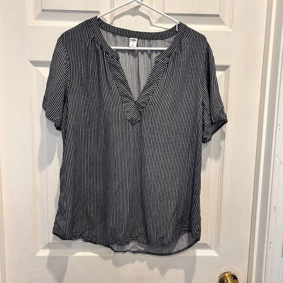 Old Navy Women's Large Blue White Striped Shirt V-neck Loose Fit Rayon - Picture 2 of 7